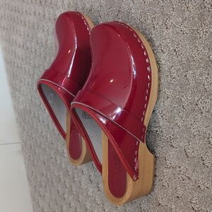 Bjork Swedish Comfort Red Shiny Wooden Clogs
